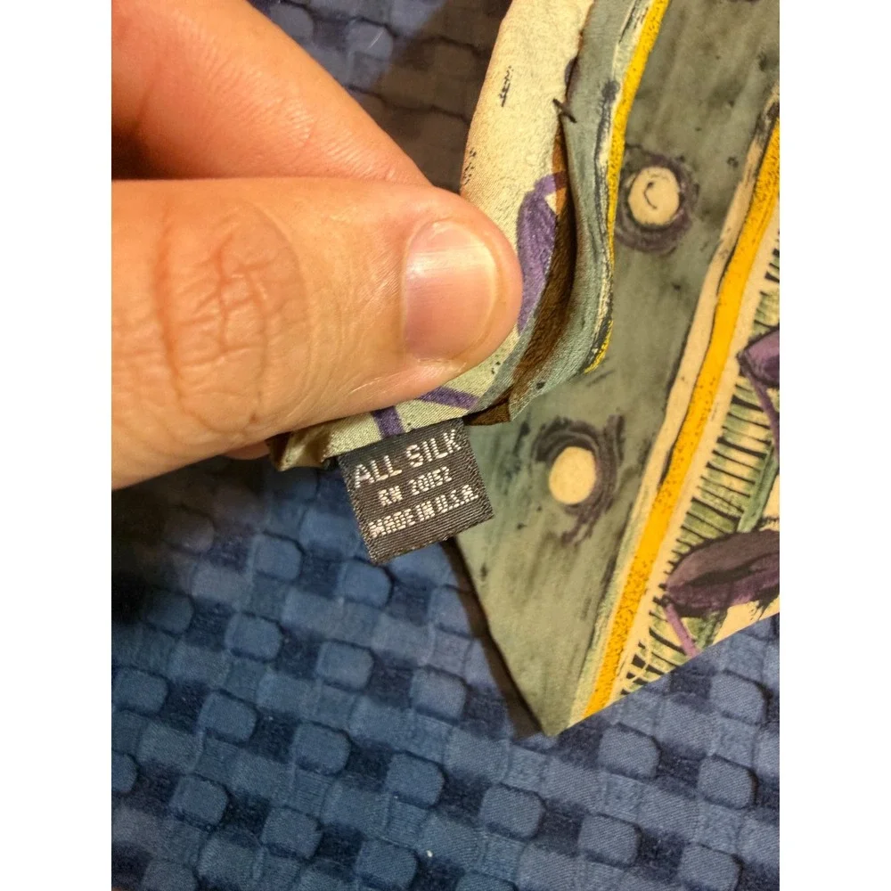 Rare Vintage Passports of Pier 1 Imports Men's 100% Silk Tie Abstract